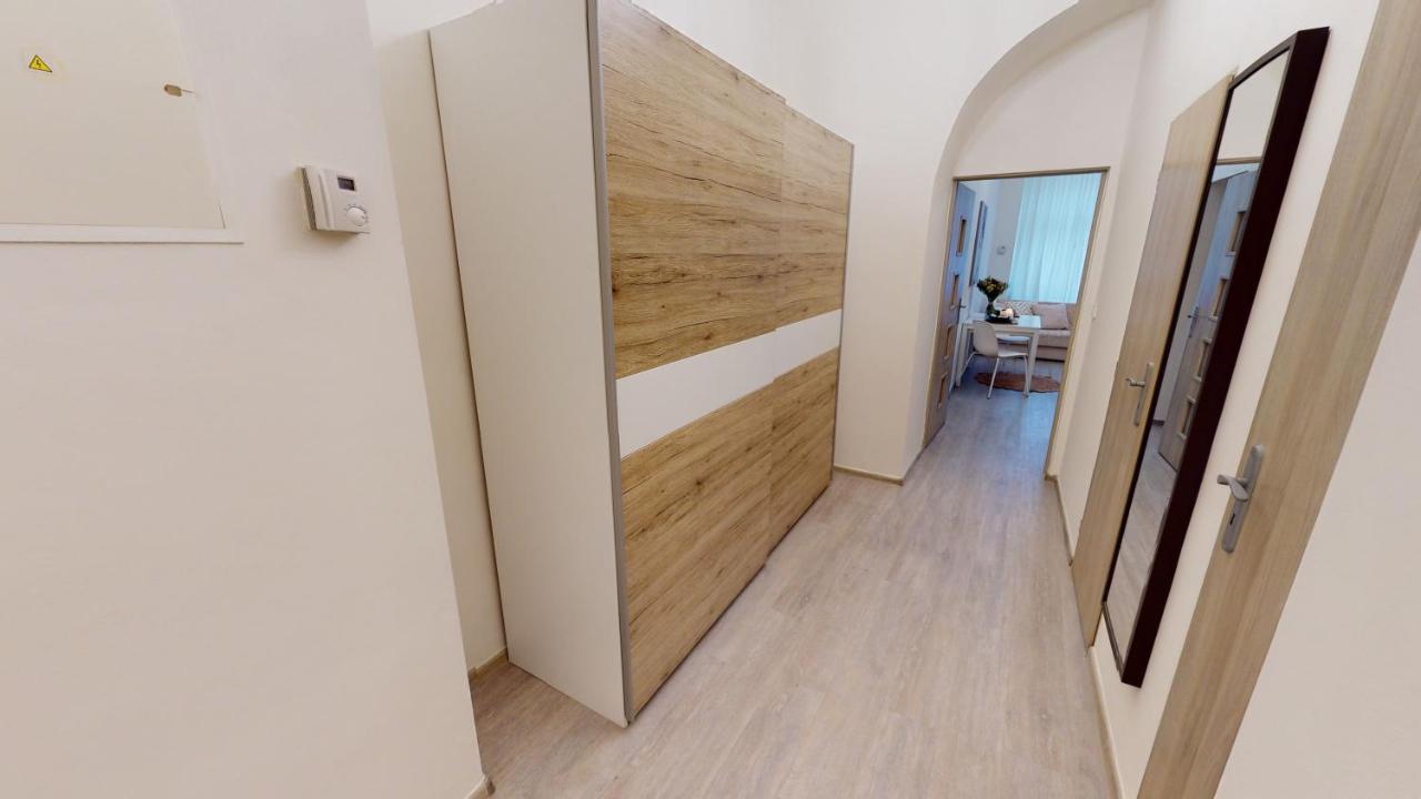 Appartement Viaducto De Karlin - Aparment à Prague Extérieur photo